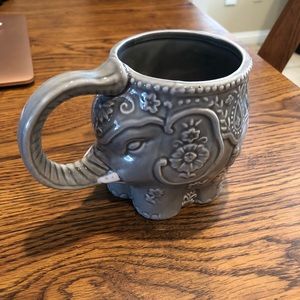 Grey elephant mug